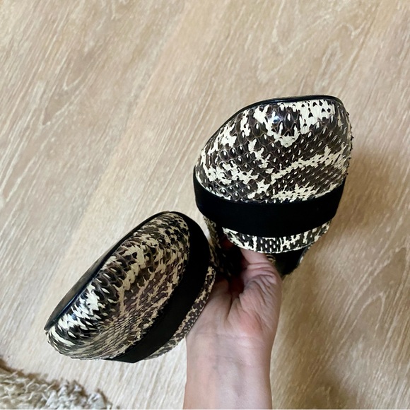 Pour La Victoire Zarine Snakeskin Embossed Leather Loafers Slip-On Flats Sz 8 - Picture 6 of 8